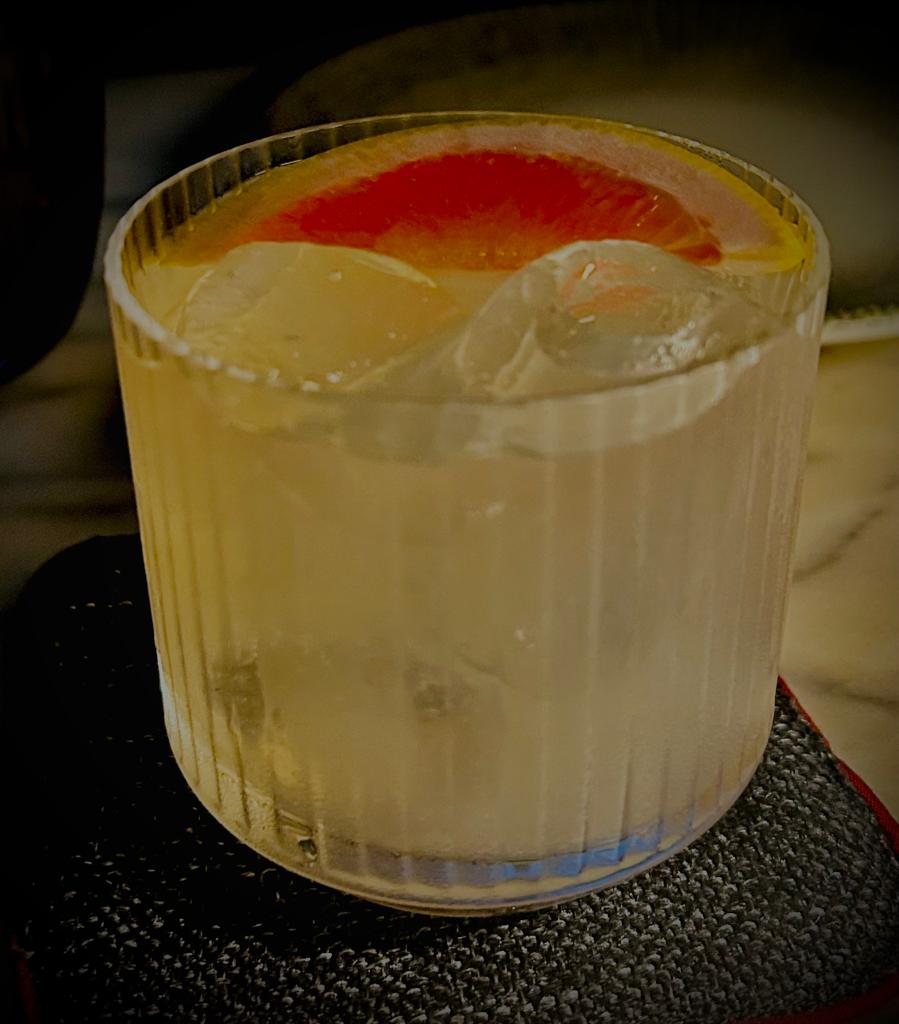 Review - Lupa - Image 01 - Cocktail