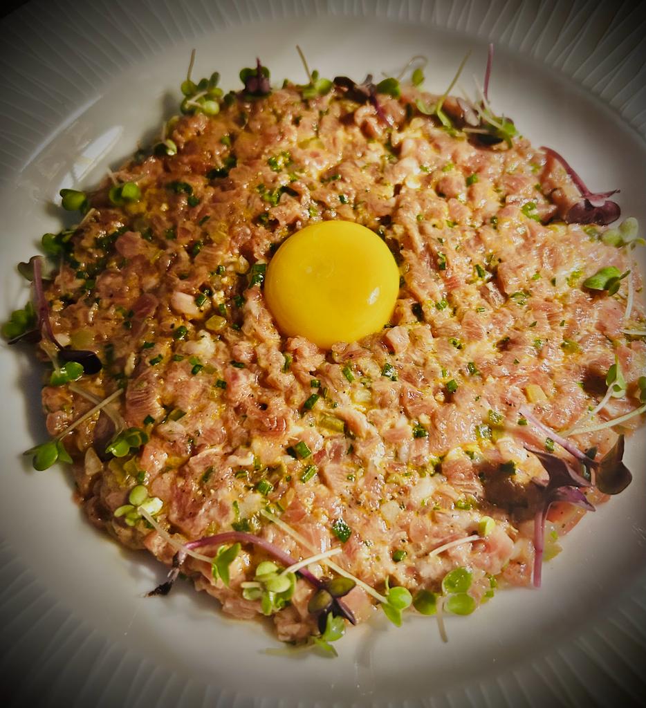 Review - Lupa - Image 06 - Beef Tartare