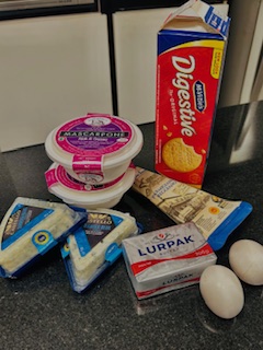 Blue Cheese-Cake Ingredients