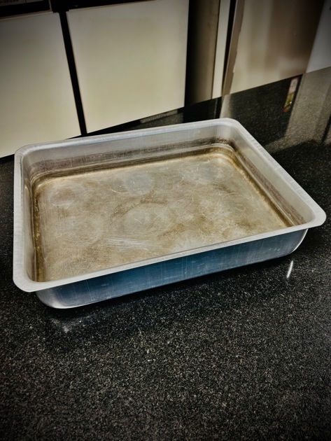 Aluminium baking tray