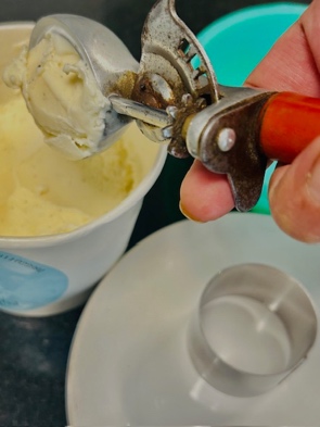 Bombe Alaska - Ice Cream Prep - Step 1