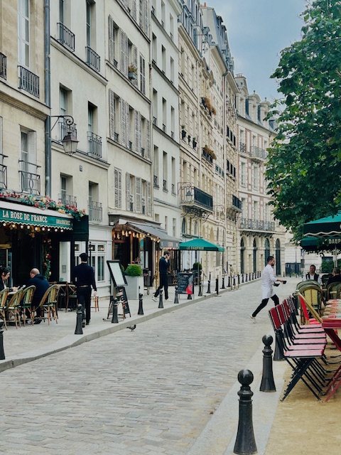 Images of Place Dauphine, Paris