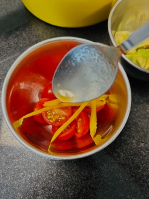 Prawn a la Kiev - Salad - Step 7