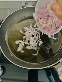 Savoury Profiteroles - Caramelized Onions - Step 7