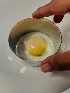 Smoked Salmon Eggs Benedict - Prep - Step 18