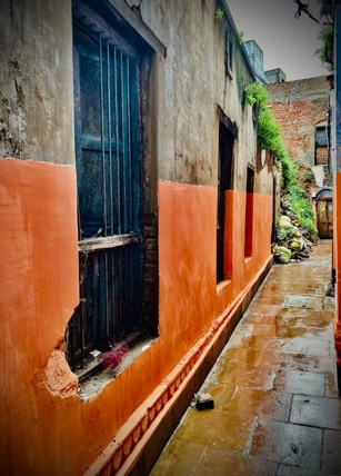 Colorful little lane on the walk to Kashi Vishwanath temple, September 2021